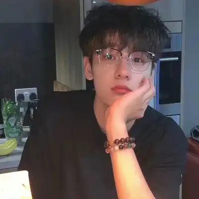 闻皎月