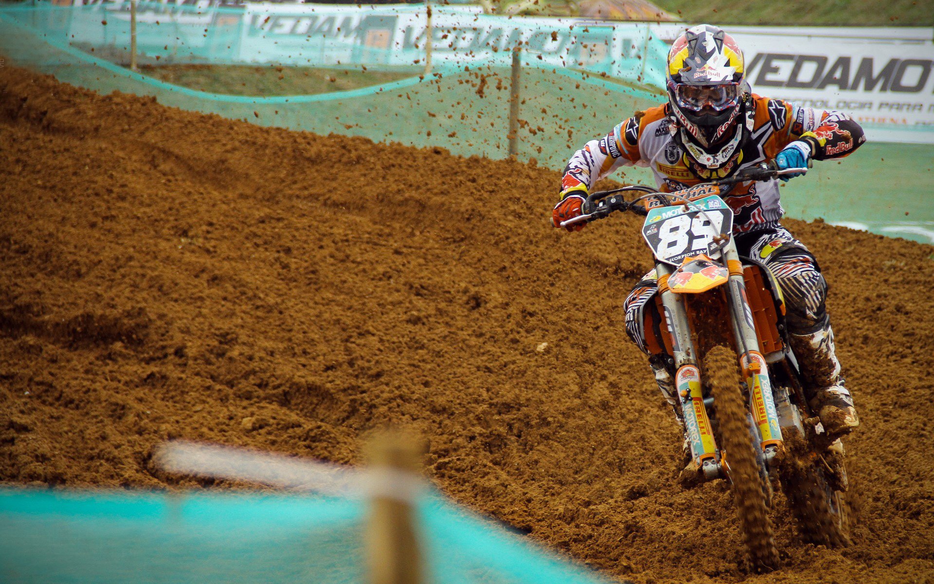 利物浦球队举行庆祝活动，感谢球迷支持，利物浦官方球迷会